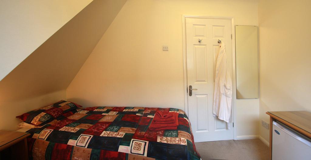 Abacus Bed And Breakfast, Blackwater, Hampshire Camberley Ruang foto