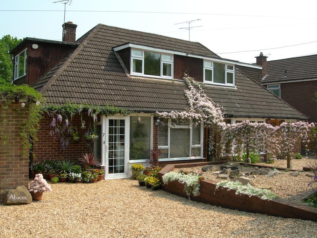 Abacus Bed And Breakfast, Blackwater, Hampshire Camberley Bagian luar foto